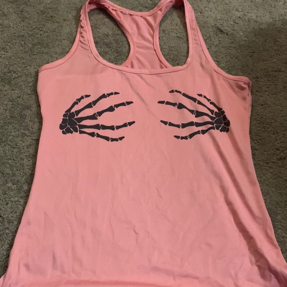Host pick🎉🎉 Super soft! Pink skull tank